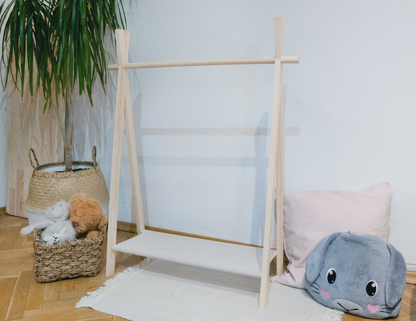Holz-Kleiderständer für Kinder