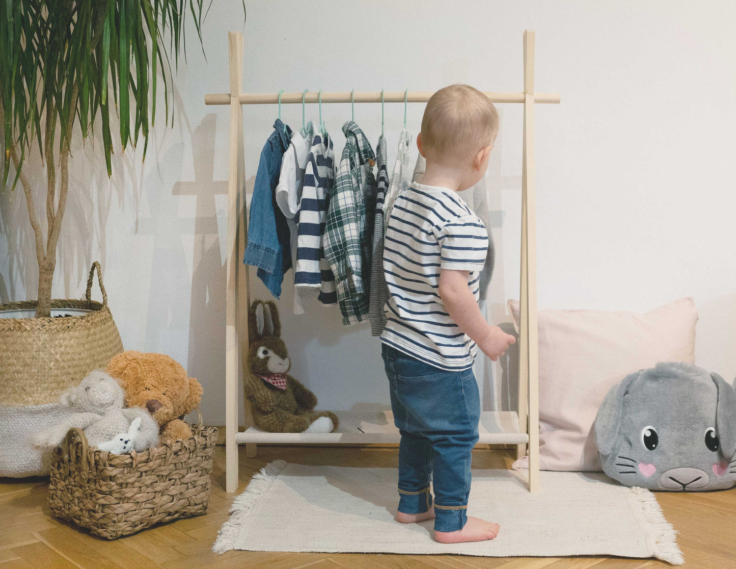 Holz-Kleiderständer für Kinder