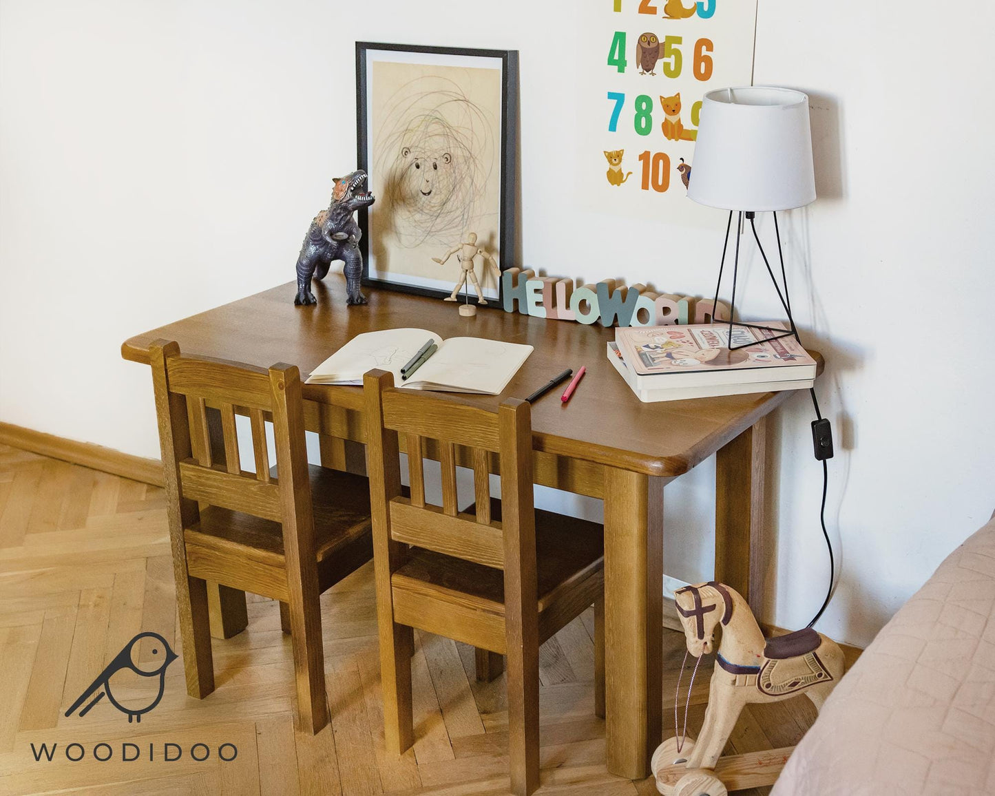 Children’s Growing Desk