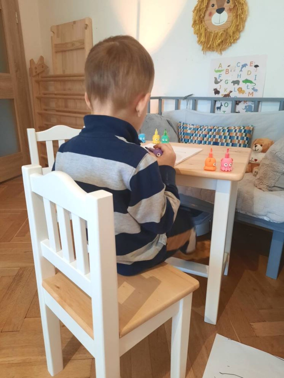 Ractangular table and chair set for child | WHITE & LACQUERED